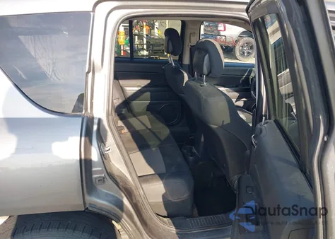 2013 Jeep Compass Sport из США, поврежденный, VIN 1C4NJCBAXDD218634